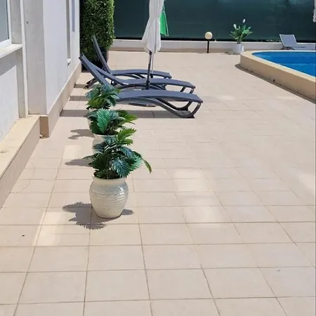 Rea Sea Breeze Apartment *